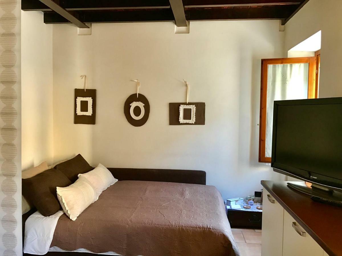 Porto Valentino 2 Apartment ซีร์มิโอเน ภายนอก รูปภาพ