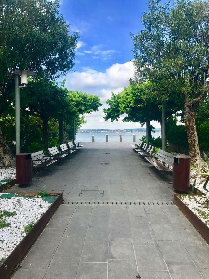 Porto Valentino 2 Apartment ซีร์มิโอเน ภายนอก รูปภาพ